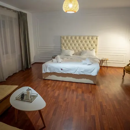 Barrique 20 - Breakfast Delivered & Minibar - Old Town