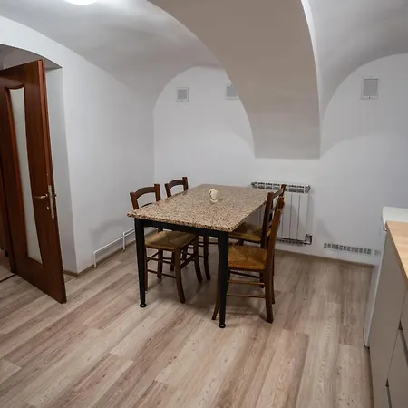 Barrique 20 - Breakfast Delivered & Minibar - Old Town