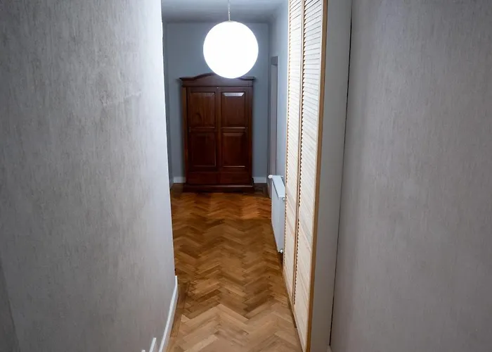 Barrique Eminescu アパート ブラショフ